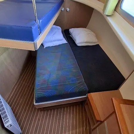 Bateau-hôtel Unique à Bord D'iris - Pénichette 5 Pers. - Api-1-46-11 *