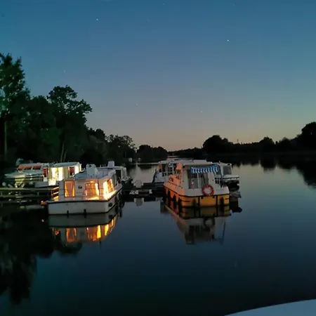 Bateau-hôtel Unique à Bord D'iris - Pénichette 5 Pers. - Api-1-46-11 *