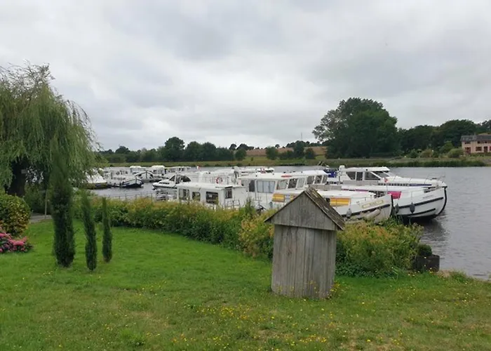 Bateau-hôtel Unique à Bord D'iris - Pénichette 5 Pers. - Api-1-46-11 Chenillé-Changé