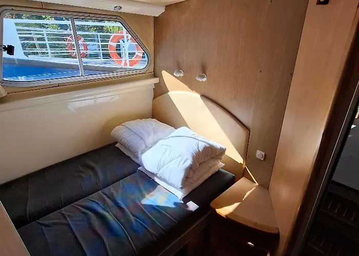 Unique à Bord D'iris - Pénichette 5 Pers. - Api-1-46-11 Bateau-hôtel