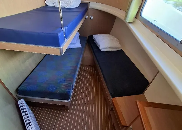 Unique à Bord D'iris - Pénichette 5 Pers. - Api-1-46-11 Bateau-hôtel *